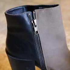 画像6: SIDE ZIP DESIGN BICOLOR BOOTIE (6)