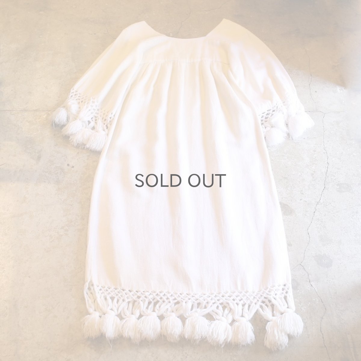 画像1: VINTAGE TASSEL DESIGN DRESS (1)