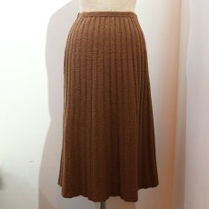 画像6: RIB KNIT DESIGN FLARE SKIRT (6)