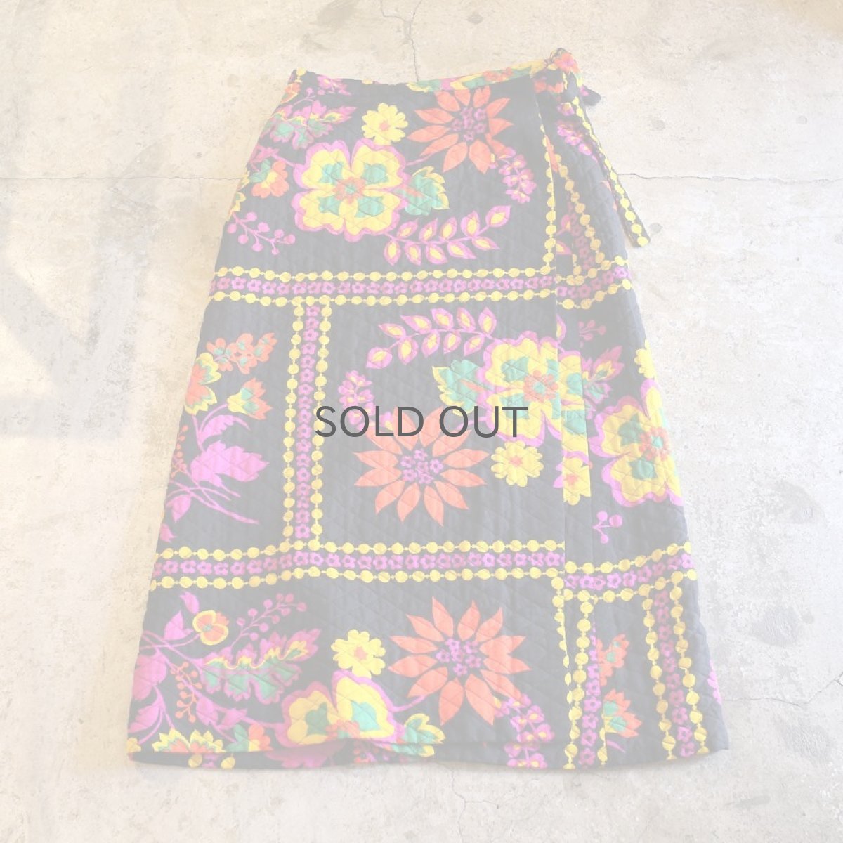 画像1: 1960~70's VINTAGE QUILTING WRAP SKIRT / FREE (1)