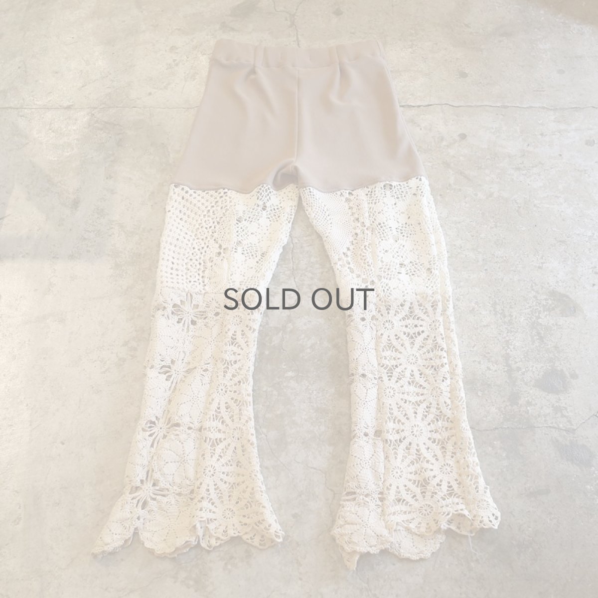 画像2: 【Wiz&Witch】VINTAGE LACE FLARE PANTS / W26~ (2)