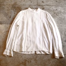 画像1: EMBROIDERY BACK BUTTON BLOUSE / Ladies S (1)