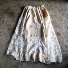 画像2: 【Wiz&Witch】VINTAGE LACE LONG SKIRT / W23~W34 (2)