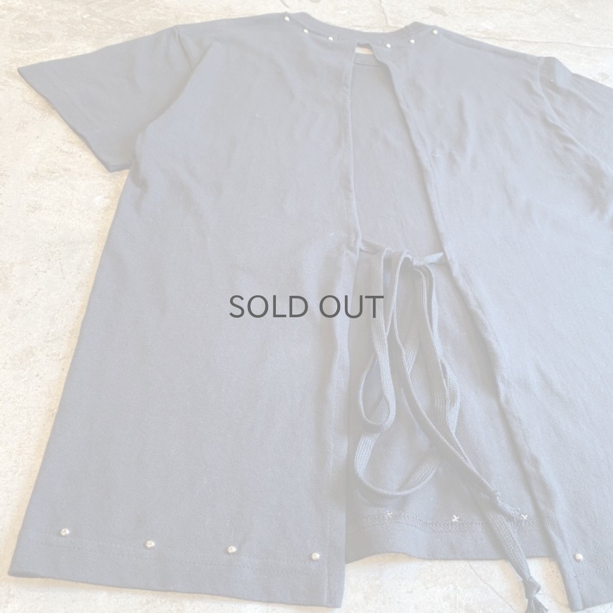 画像4: 【Wiz&Witch】BACK OPEN STUDS TEE / OS (4)