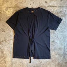 画像2: 【Wiz&Witch】BACK OPEN STUDS TEE / OS (2)