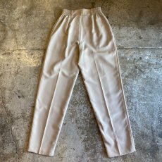 画像2: TAPERED 2TUCK COLOR PANTS / W24〜W25  (2)