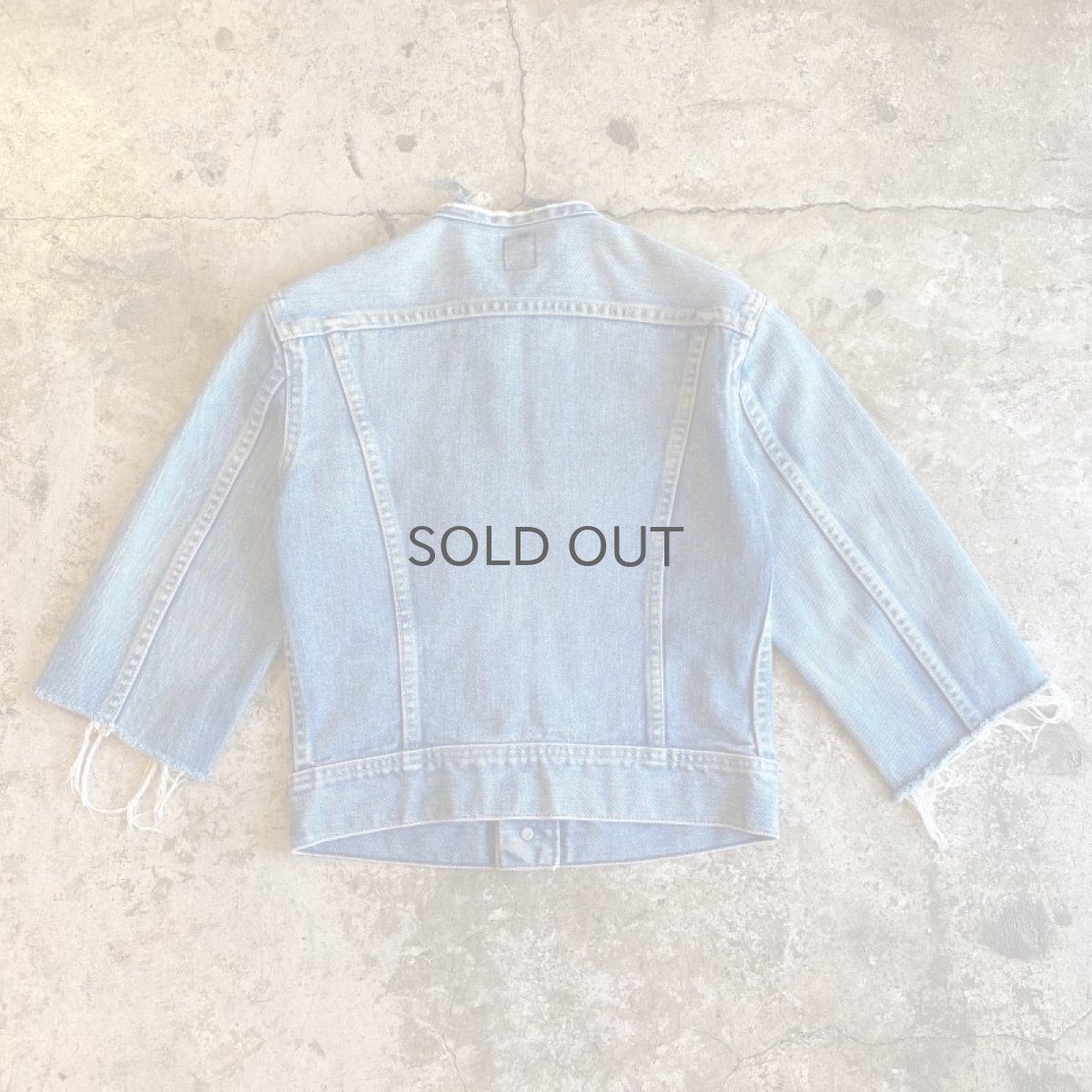 画像2: 【LEE】COLLAR LESS CUT OFF DENIM JACKET / MADE IN USA / Ladies S (2)
