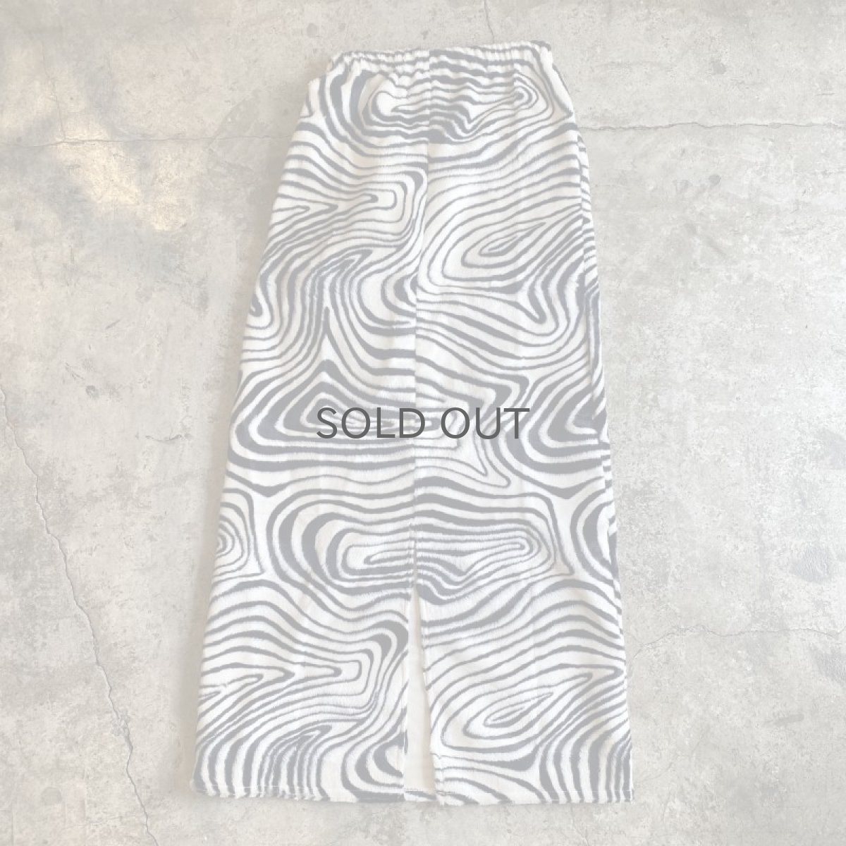 画像2: 【Wiz&Witch】"1950" BACK SLIT LONG SKIRT / FREE (2)