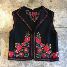 画像1: FLOWER EMBROIDERY WOOL VEST / Ladies S(42) (1)