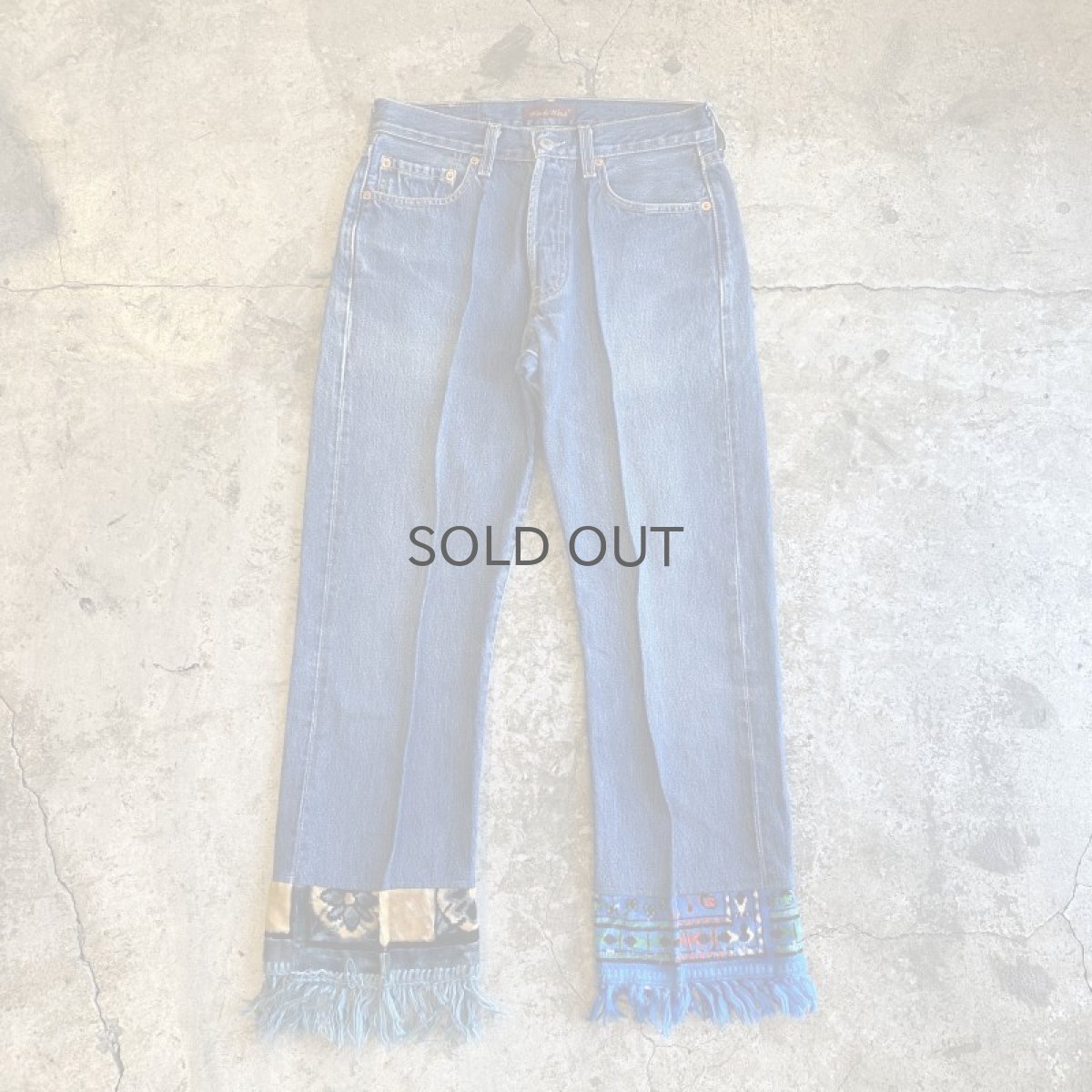 画像1: 【Wiz&Witch】"DIRTY BEAUTIFUL"  VINTAGE RUG FRINGE DENIM PANTS / W28 (1)