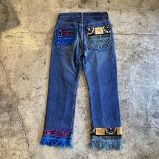 画像2: 【Wiz&Witch】"DIRTY BEAUTIFUL"  VINTAGE RUG FRINGE DENIM PANTS / W28 (2)