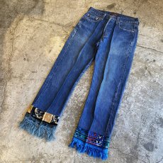 画像4: 【Wiz&Witch】"DIRTY BEAUTIFUL"  VINTAGE RUG FRINGE DENIM PANTS / W28 (4)