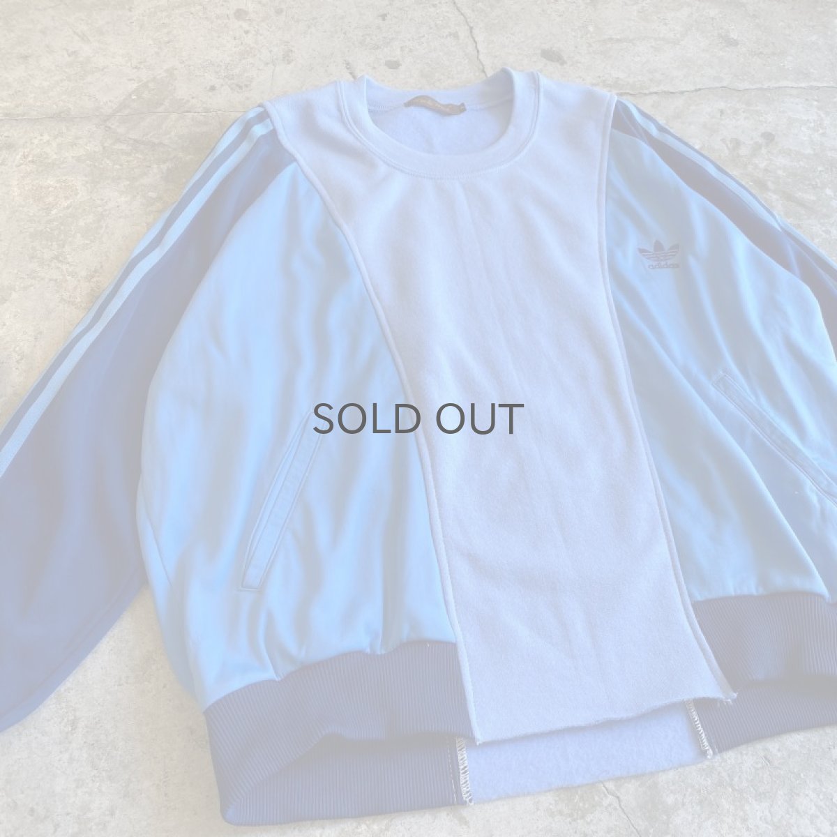 画像4: 【Wiz&Witch】"UNITED" OLD ADIDAS TWO FACE SWEAT / OS (4)