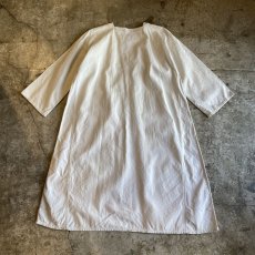 画像2: 20's~30's ANTIQUE LINEN INITIAL ONE-PIECE / Ladies M (2)