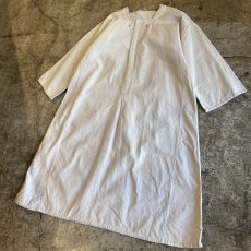 画像3: 20's~30's ANTIQUE LINEN INITIAL ONE-PIECE / Ladies M (3)