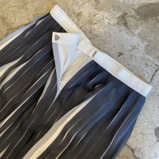 画像6: 2TONE MONOCHROME PLEATED SKIRT / W26 (6)