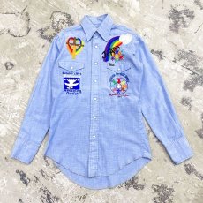 画像1: 70's【WRANGLER】EMBROIDERY DENIM SHIRT / Mens M / MADE IN USA (1)