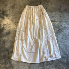 画像1: 【Wiz&Witch】VINTAGE COTTON LACE LONG SKIRT (A) / FREE  (1)