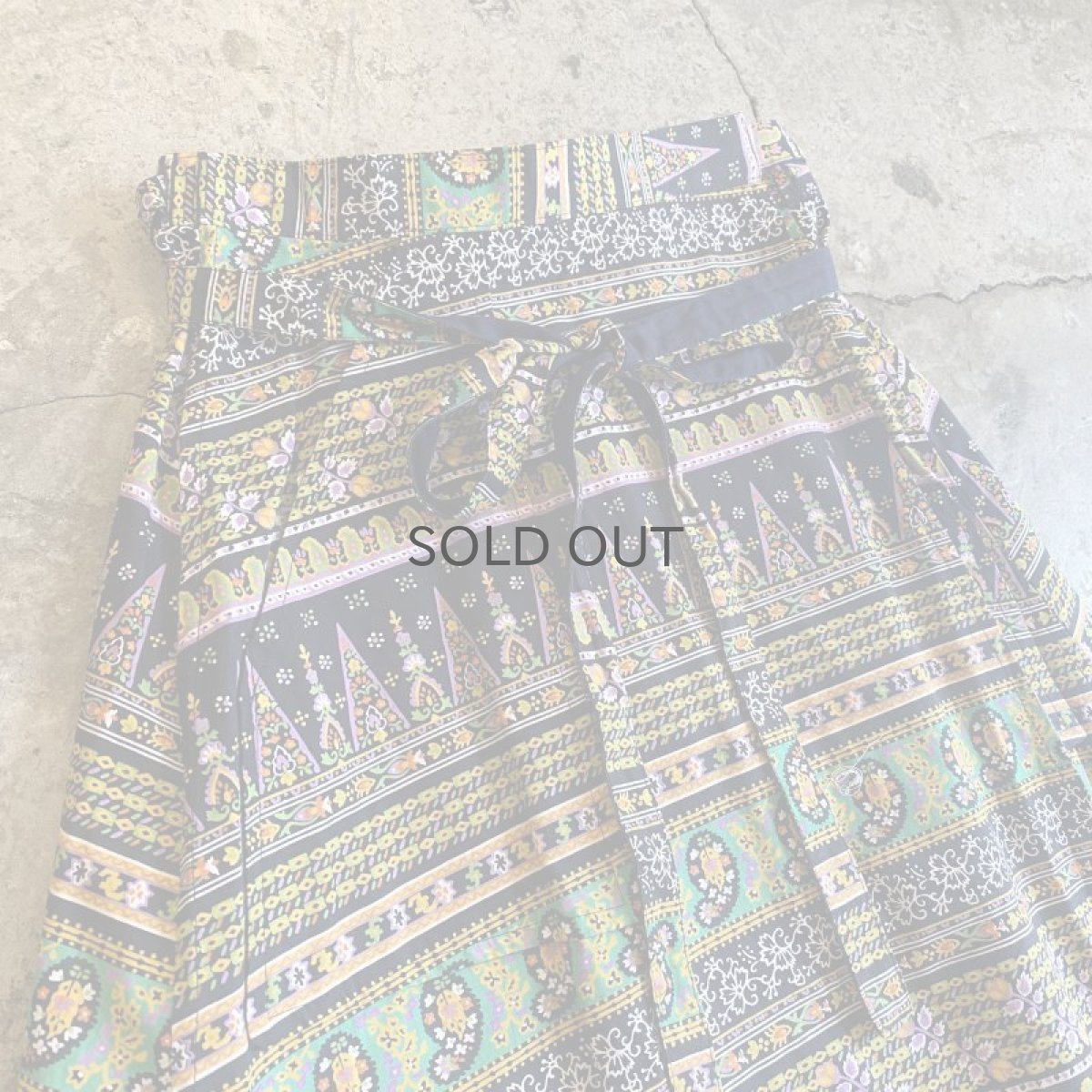 画像3: ALL OVER PATTERN DESIGN WRAP SKIRT / FREE (3)