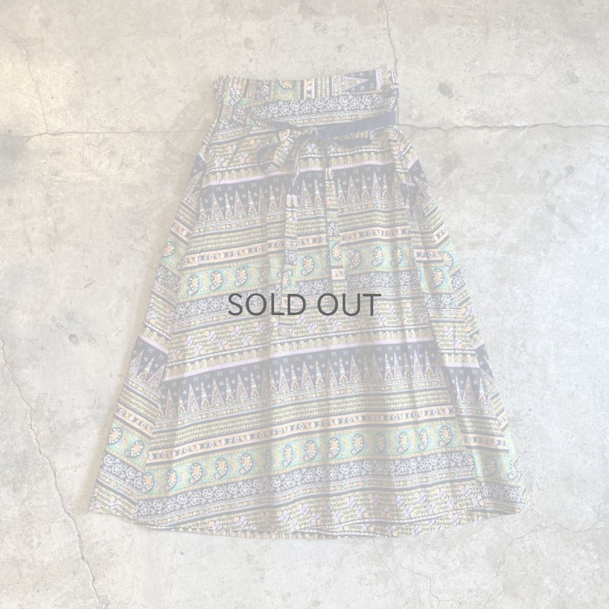 画像1: ALL OVER PATTERN DESIGN WRAP SKIRT / FREE (1)