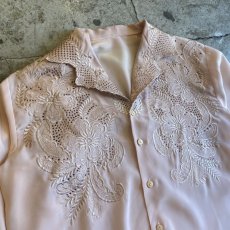 画像3: PINK BEIGE COLOR EMBROIDERY DESIGN L/S SHIRT / Ladies M (3)