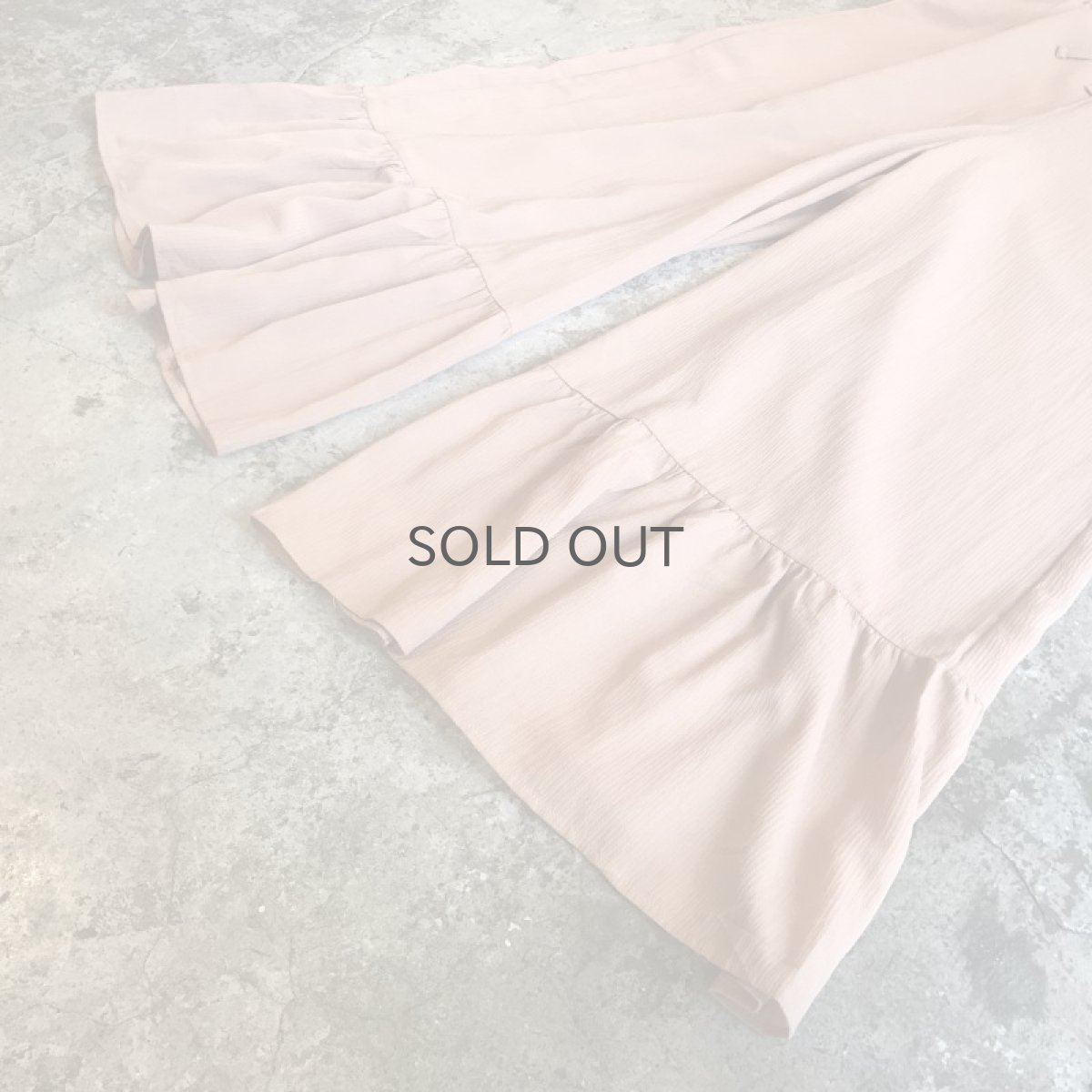 画像4: FRILL DESIGN PINK BEIGE COLOR N/S JUMPSUIT / Ladies M (4)