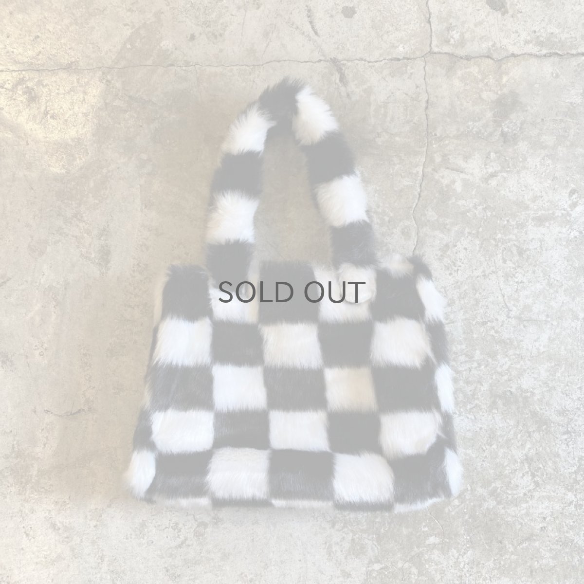 画像1: CHECKER FLAG PATTERN FUR HAND BAG (1)