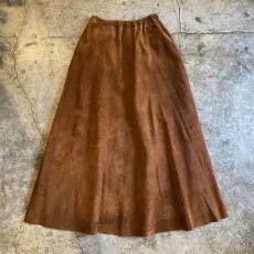 画像2: SUEDE LEATHER FLARE LONG SKIRT / W23~W30(S) (2)