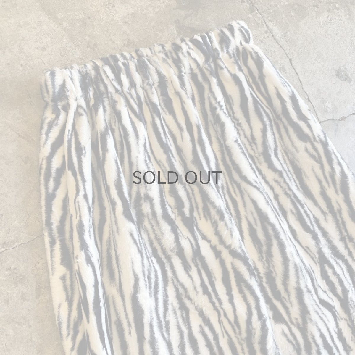 画像3: 【Wiz&Witch】"1950" ZEBRA FUR BACK SLIT LONG SKIRT / FREE (3)