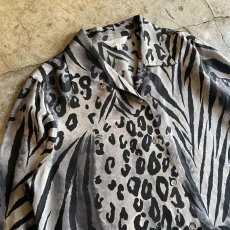 画像3: 2WAY COLLAR LEOPARD ZEBRA PATTERN DESIGN SHIRT / Ladies M (3)