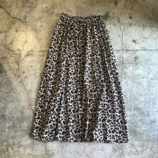 画像1: ALL OVER LEOPARD PATTERN FLARE DESIGN SKIRT / W23~W31 (1)