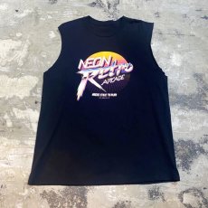 画像1: "NEON RETRO ARCADE" PRINTED CUT OFF N/S TOPS / Mens L (1)