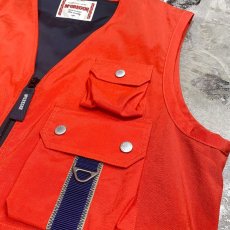 画像4: ORANGE COLOR ZIP UP OUTDOOR VEST / Mens M (4)