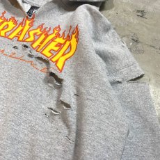 画像4: 【THRASHER】LOGO PRINTED DAMAGE SWEAT HOODIE / Mens M (4)