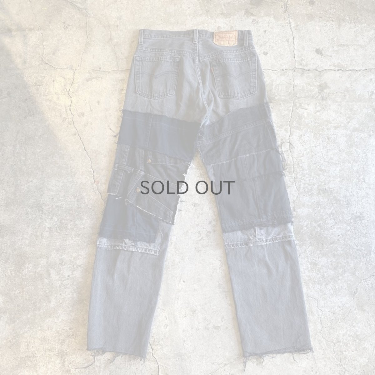 画像2: 【Wiz&Witch】"DIRTY BEAUTIFUL" DAMAGE ART JEANS / W30 (2)