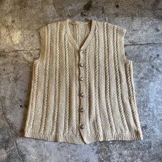 画像1: BEIGE COLOR V NECK ARAN DESIGN KNIT VEST / Ladies L (1)