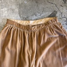 画像6: CAMEL COLOR VOLUME WIDE DESIGN HI WAIST VELVET PANTS /W20~W25 (6)