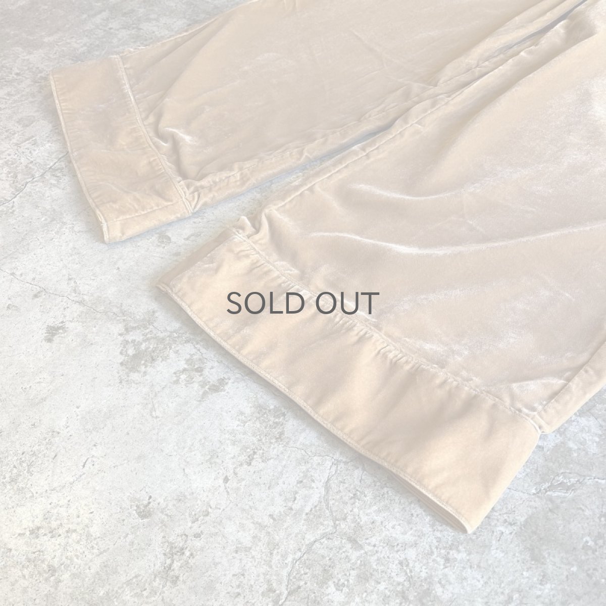 画像4: CAMEL COLOR VOLUME WIDE DESIGN HI WAIST VELVET PANTS /W20~W25 (4)