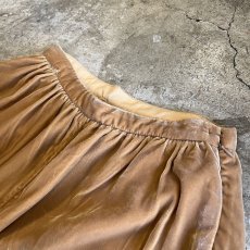 画像9: CAMEL COLOR VOLUME WIDE DESIGN HI WAIST VELVET PANTS /W20~W25 (9)