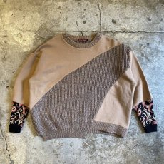 画像1: 【Wiz&Witch】"UNITED" VINTAGE FABRIC SWEATER / OS (1)