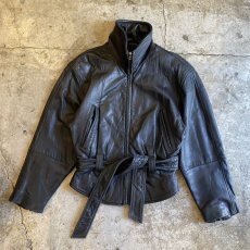 画像1: BLACK COLOR BELT DESIGN LEATHER ZIP UP JACKET / Ladies S(M) (1)