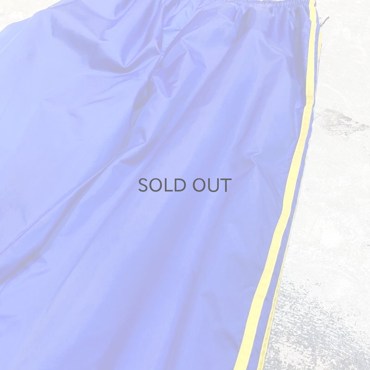 画像4: 【adidas】BLUE COLOR SIDE LINE NYLON PANTS / W26~ (4)