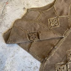 画像7: PATCHWORK CROCHET DESIGN BROWN COLOR SUEDE LEATHER VEST / Ladies M (7)