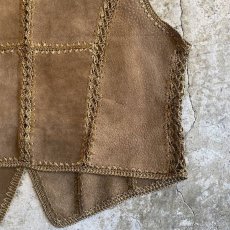 画像9: PATCHWORK CROCHET DESIGN BROWN COLOR SUEDE LEATHER VEST / Ladies M (9)