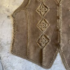 画像5: PATCHWORK CROCHET DESIGN BROWN COLOR SUEDE LEATHER VEST / Ladies M (5)