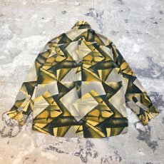 画像2: OLD ARTISTIC GRAPHIC PATTERN L/S SHIRT / Mens M(L) / MADE IN USA (2)