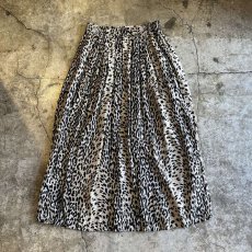 画像2: MONOCHROME COLOR LEOPARD PATTERN SIDE SLIT DESIGN SKIRT / W28~W31(46) (2)