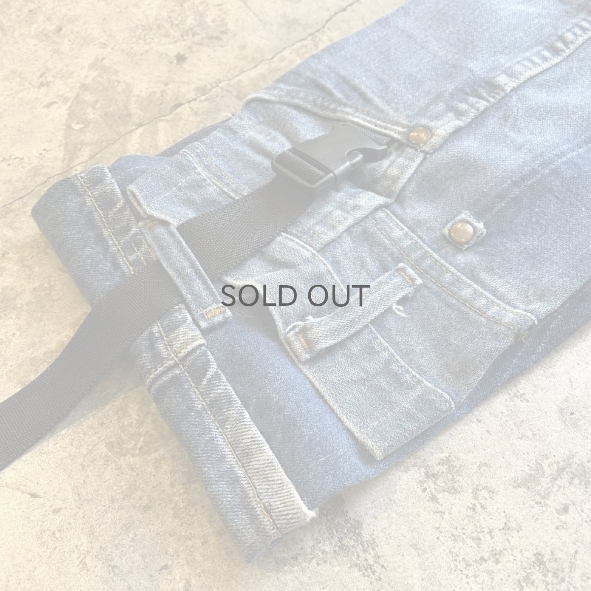 画像4: 【Wiz&Witch】"WEIRD" PATCHWORK BLUE DENIM WRAP CORSET / OS (4)