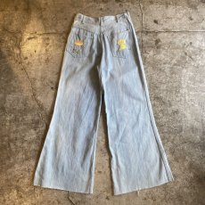 画像1: 70's VINTAGE EMBROIDERY WIDE FLARE BOTTOM DENIM PANTS / W27 (1)