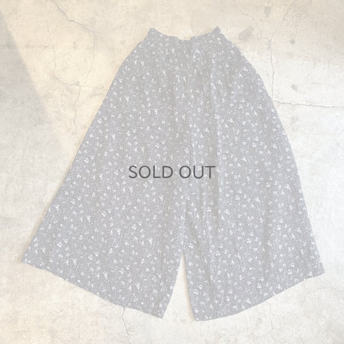画像1: FLORAL PATTERN BIG WIDE PANTS / W26~W29 (1)
